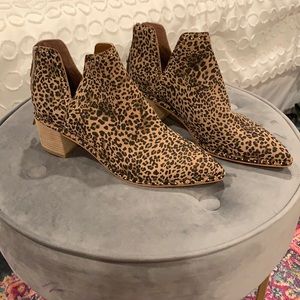 Dolce vita Leopard Boots (new)